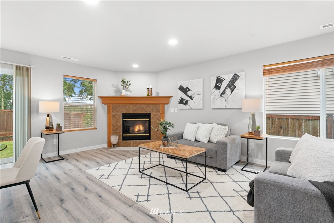 18103 168th Way Southeast Renton, WA 98058 - Photo 5 of 34 Gallery Image 5