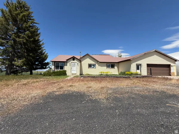 $279,000 | 2002 Lund Road, Bancroft, ID 83217