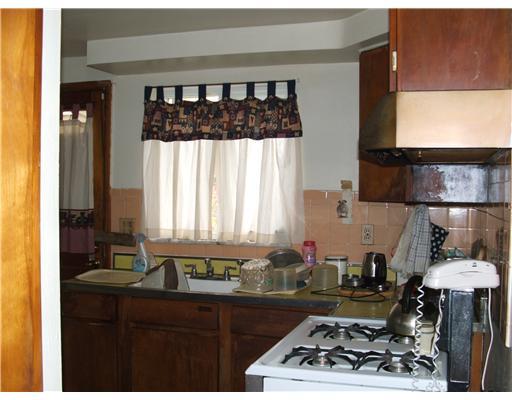 2507 Allequippa Street Pittsburgh, PA 15213 - Photo 6 of 10 Kitchen. Kitchen