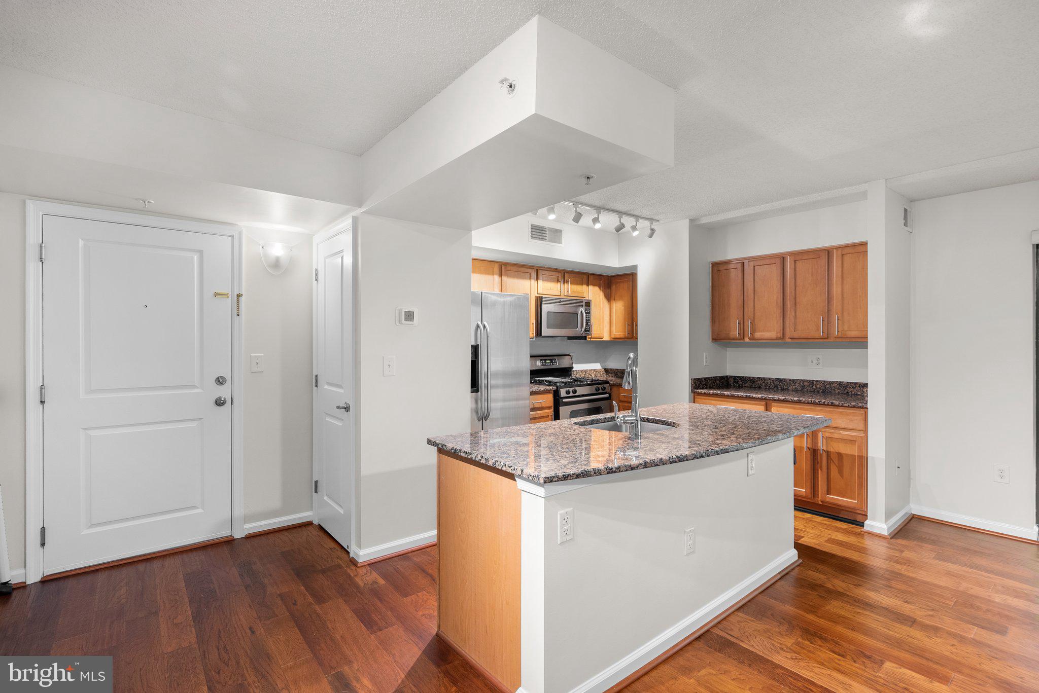 7923 Eastern Avenue Northwest, Unit 406 Silver Spring, MD 20910 - Photo 11 of 25