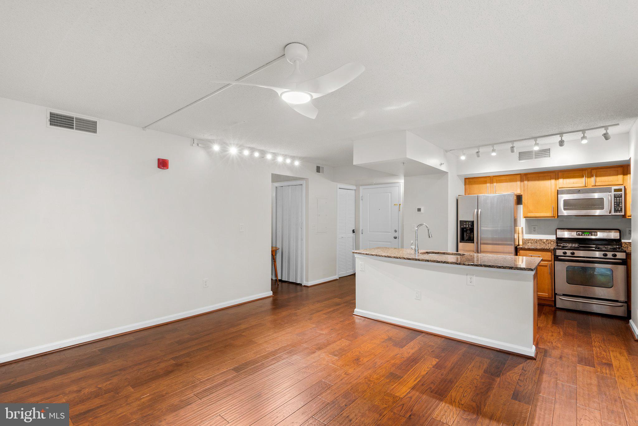 7923 Eastern Avenue Northwest, Unit 406 Silver Spring, MD 20910 - Photo 10 of 25