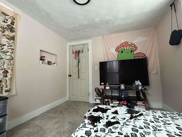 $206,999 | 72 Boothby Street, Augusta, ME 04330