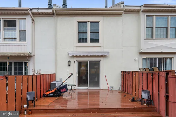 $3,300 | 1305 South Potomac Street, Baltimore, MD 21224