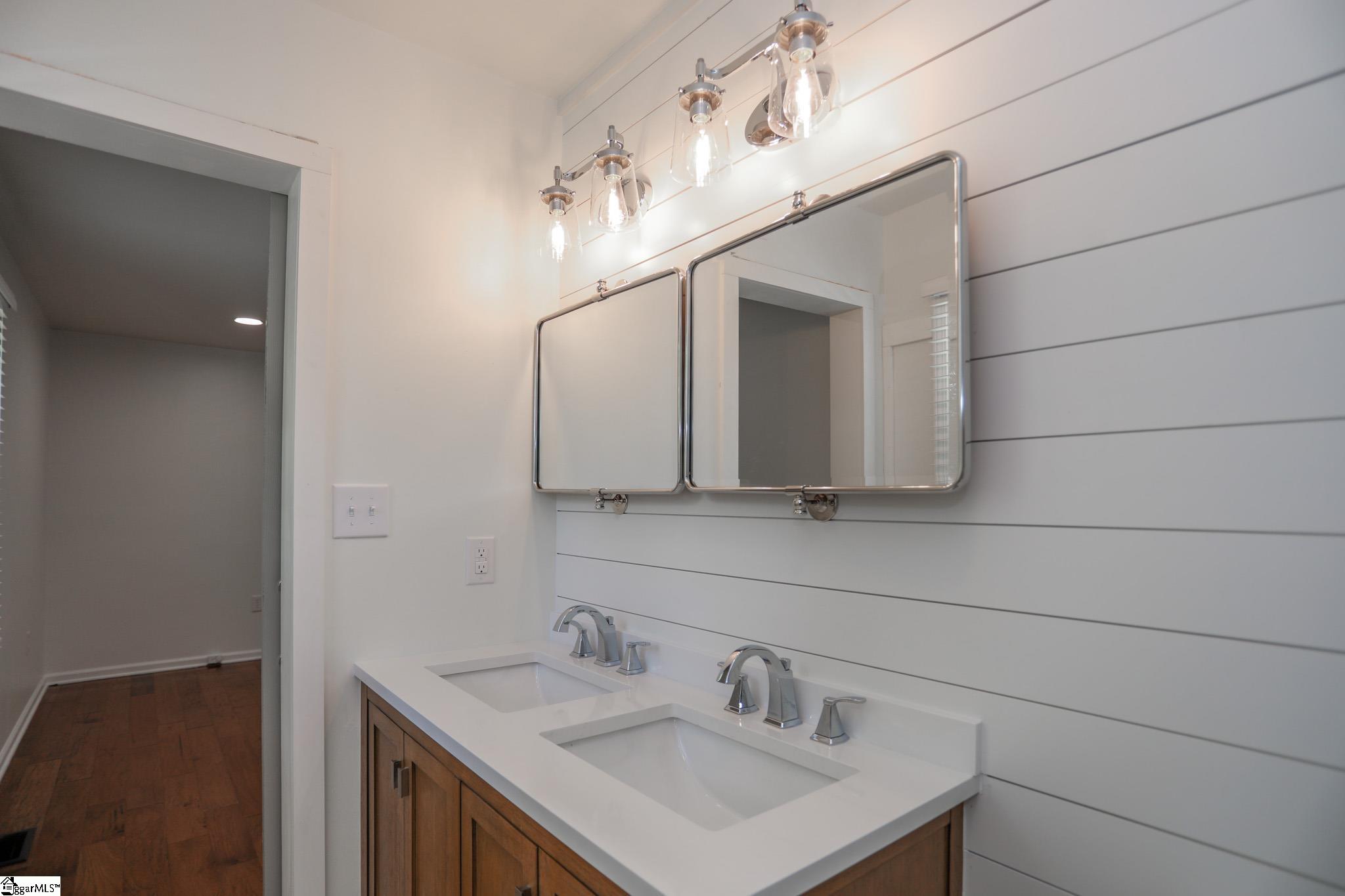 204 Front Street Easley, SC 29640 - Photo 28 of 33