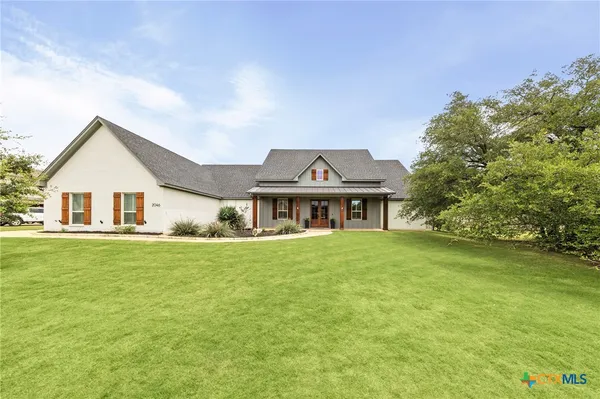 $759,900 | 2046 Chalk Ml Crossing, Salado, TX 76571