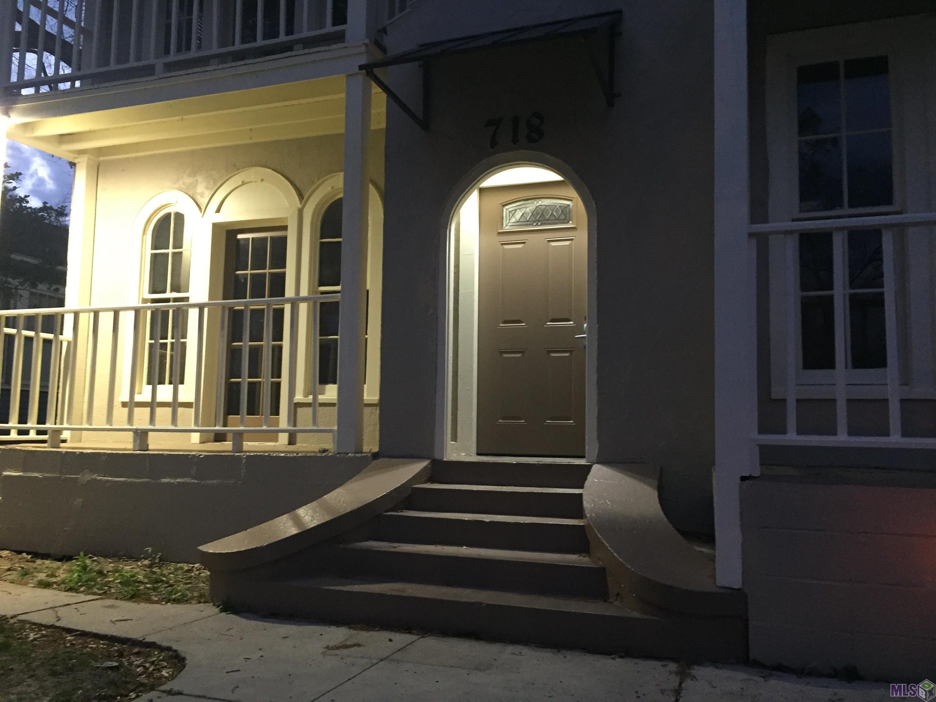 718-1 Park Boulevard, Unit 1 Baton Rouge, LA 70806 - Photo 2 of 12 FOYER ENTRANCE