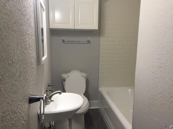 $1,500 | 718-1 Park Boulevard, Unit 1, Baton Rouge, LA 70806