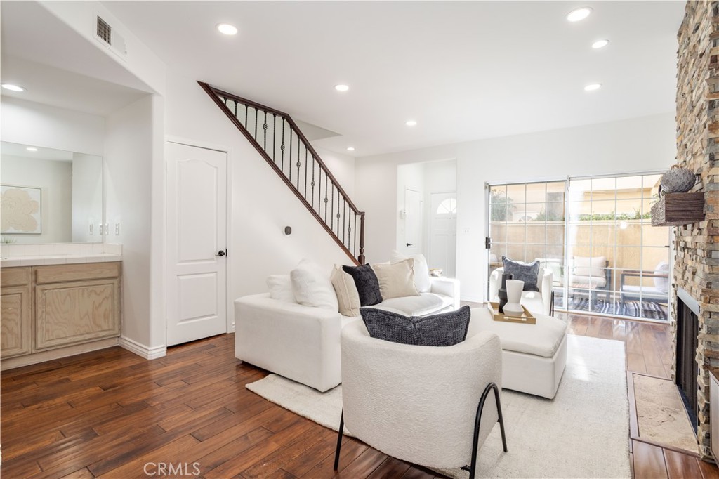 5240 Vantage Avenue, Unit 112 Valley Village, CA 91607 - Photo 12 of 25