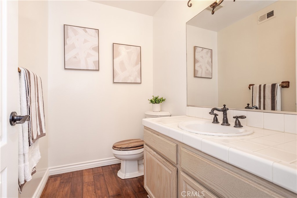 5240 Vantage Avenue, Unit 112 Valley Village, CA 91607 - Photo 14 of 25