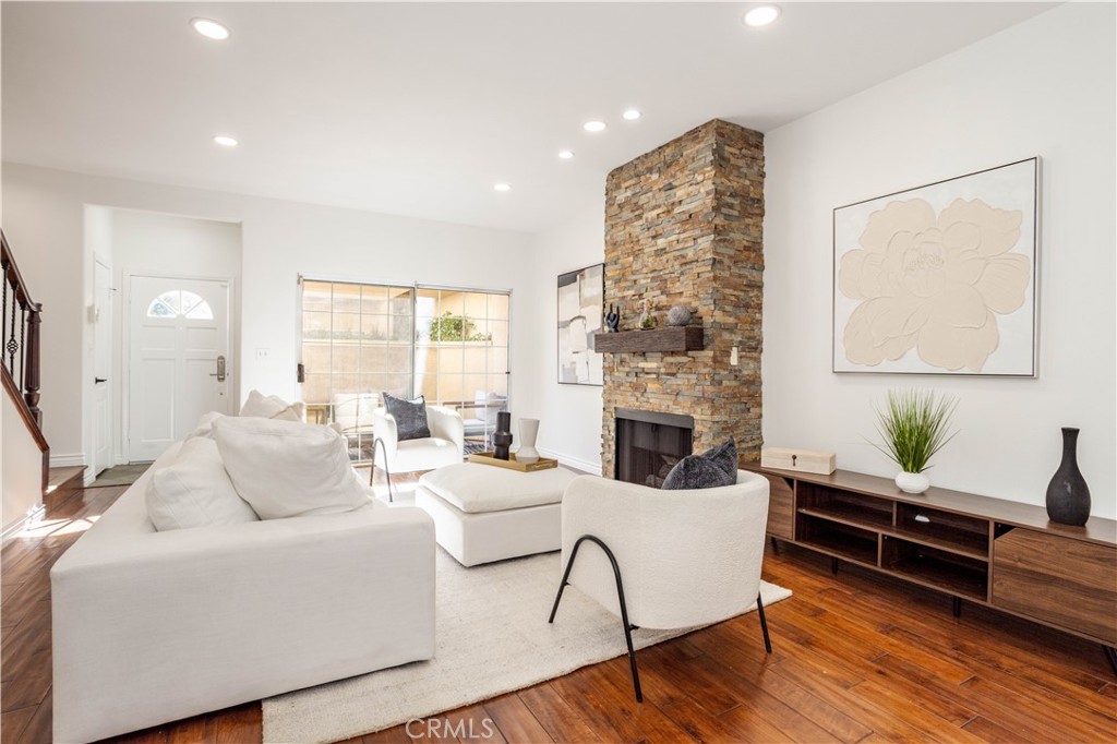 5240 Vantage Avenue, Unit 112 Valley Village, CA 91607 - Photo 6 of 25