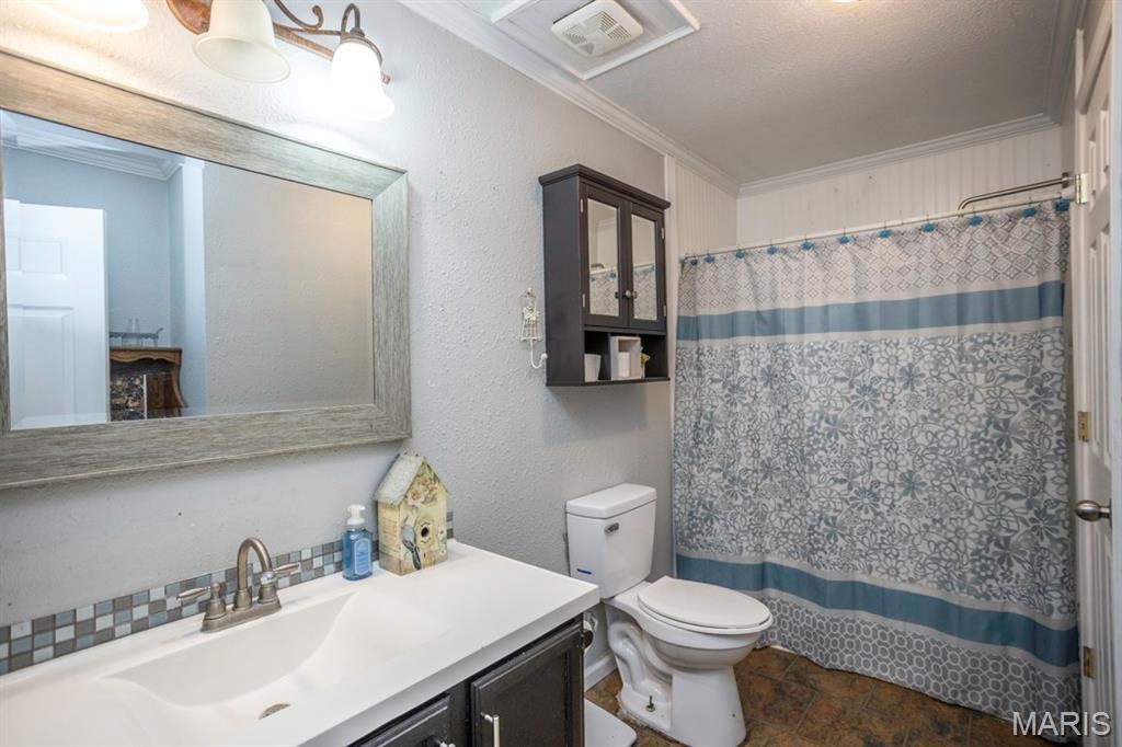 19 Ginger Road Iberia, MO 65486 - Photo 18 of 58