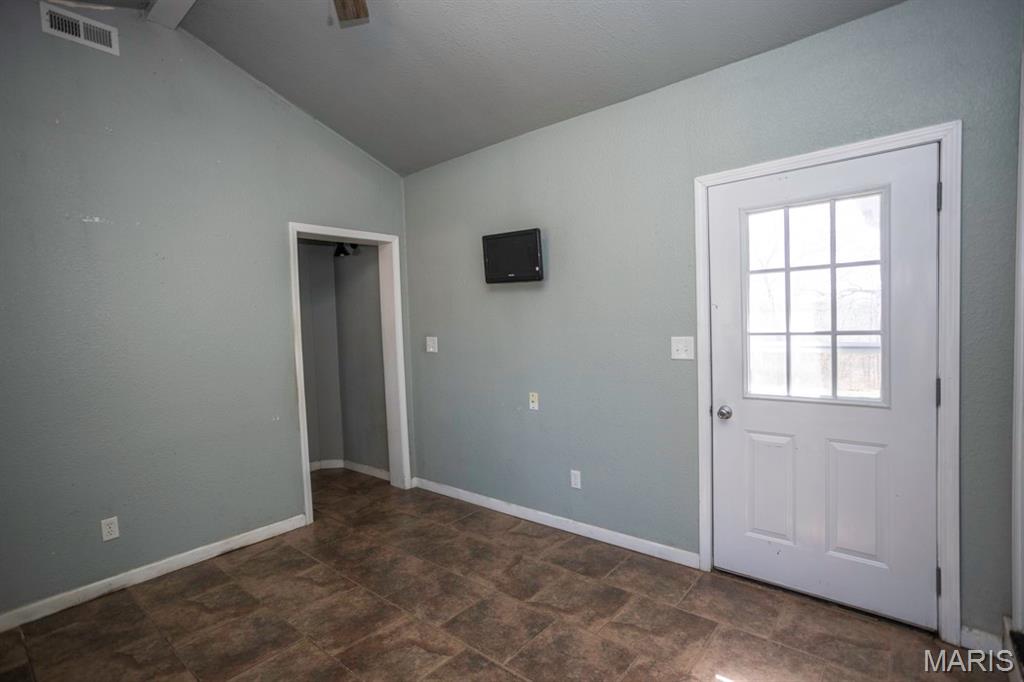 19 Ginger Road Iberia, MO 65486 - Photo 35 of 58