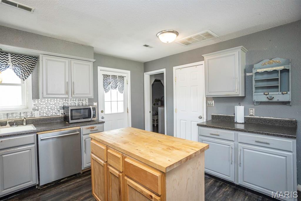 19 Ginger Road Iberia, MO 65486 - Photo 4 of 58