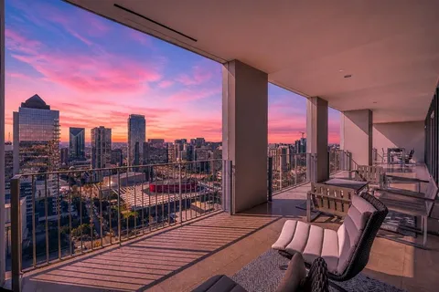 $2,175,000 | 1717 Arts Plaza, Unit 2303, Dallas, TX 75201