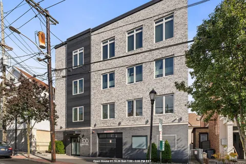 $725,000 | 306 New York Avenue, Unit 201, Union City, NJ 07087