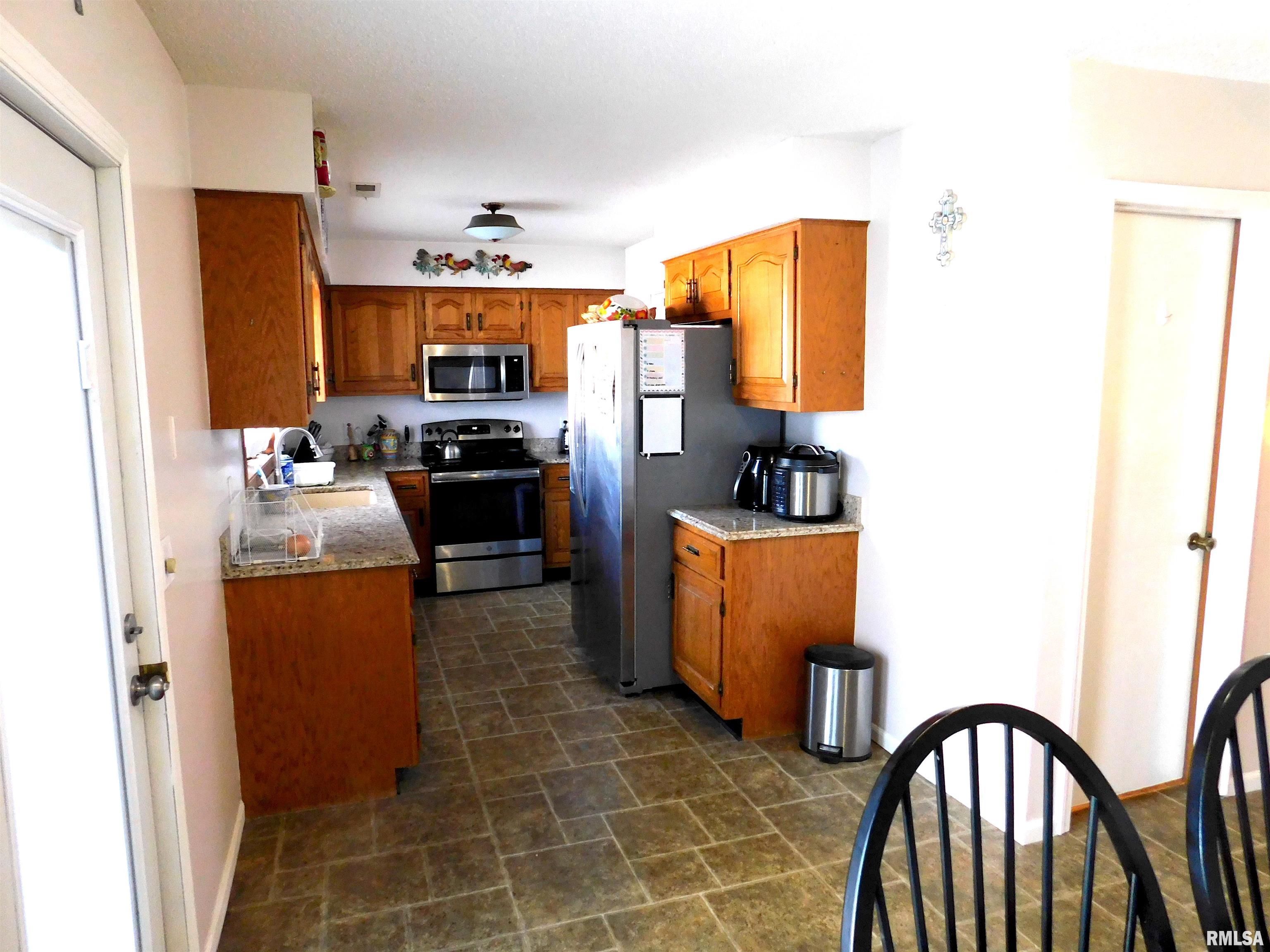 53 Brookside Place, Unit 53 Springfield, IL 62704 - Photo 4 of 17 Gallery Image 4