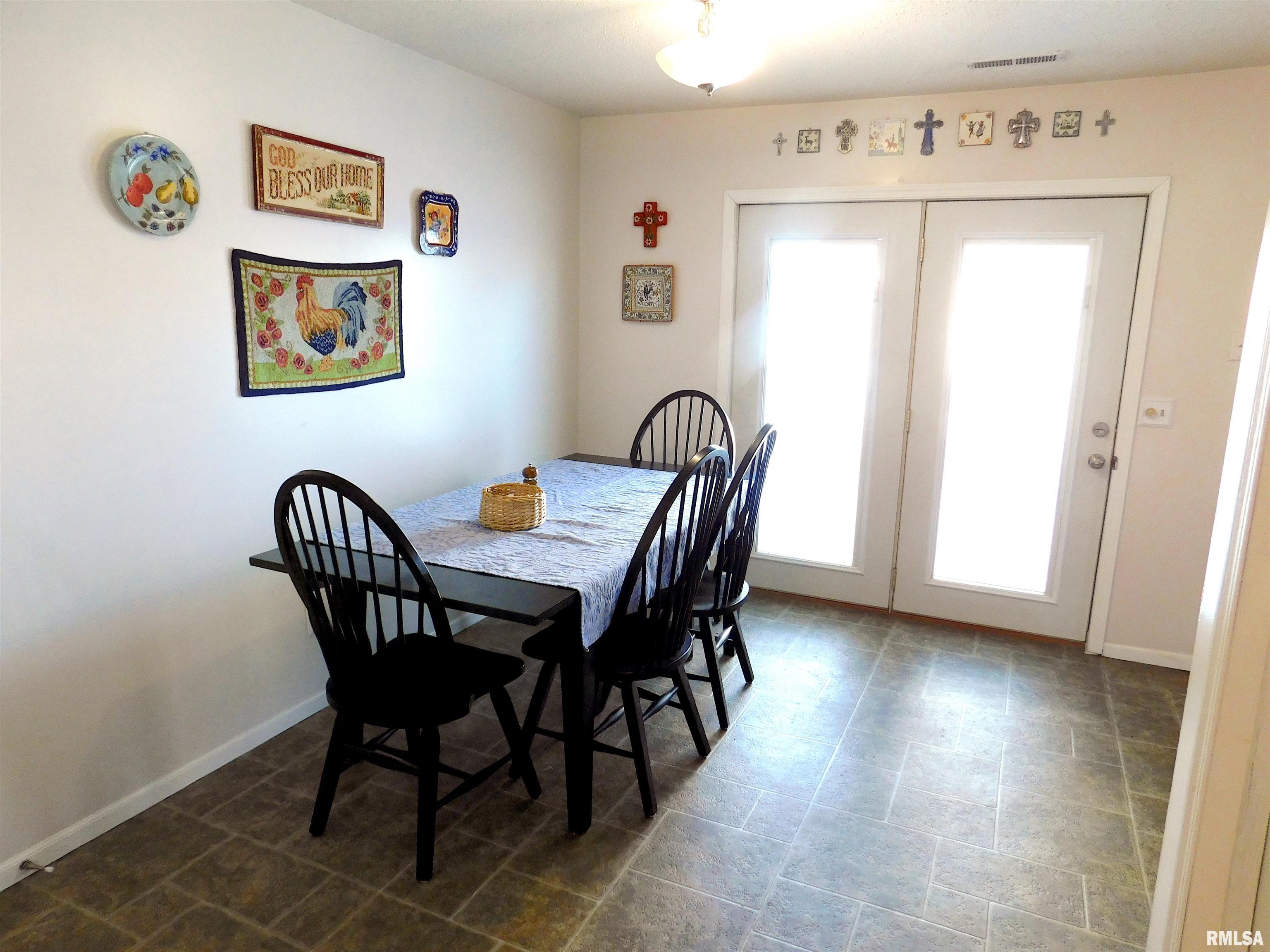 53 Brookside Place, Unit 53 Springfield, IL 62704 - Photo 5 of 17 Gallery Image 5