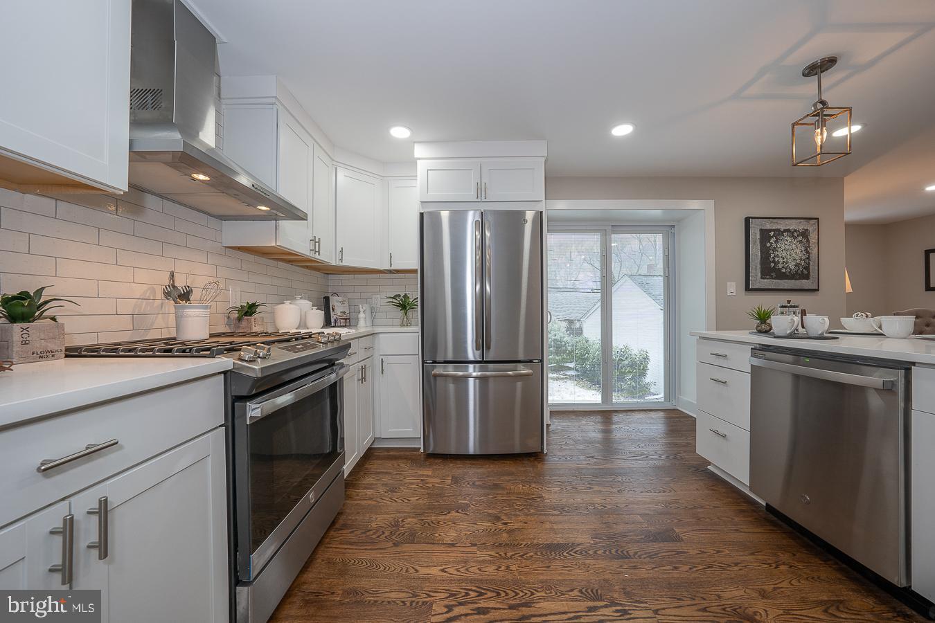 3 Rodney Road Bryn Mawr, PA 19010 - Photo 11 of 42 Slider to Deck