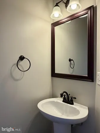 $3,700 | 6036 Helmsman Way, Unit A355, Clarksville, MD 21029