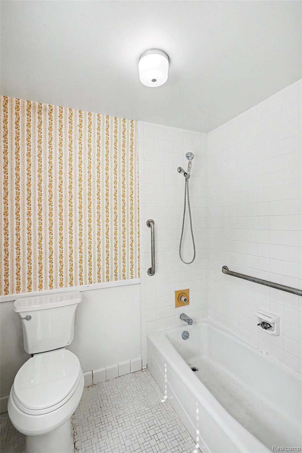 522 Old Bridge Road Grand Blanc, MI 48439 - Photo 20 of 24 Full bath