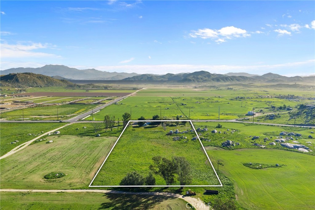 31615 Leon Road Winchester, CA 92596 - Photo 53 of 61 a view of outdoor space and mountain view