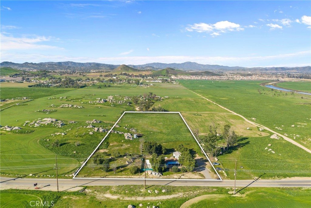 31615 Leon Road Winchester, CA 92596 - Photo 65 of 71 Aerial view facing home towards the west for great sunsets