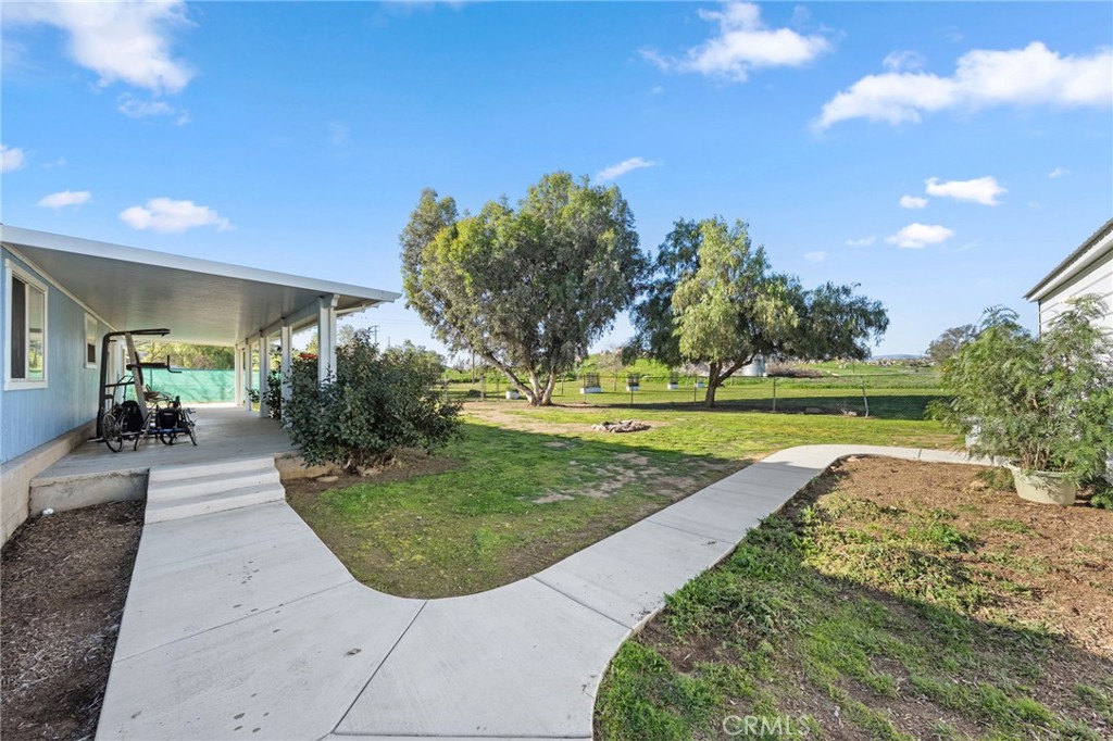 31615 Leon Road Winchester, CA 92596 - Photo 10 of 61 a view of a garden