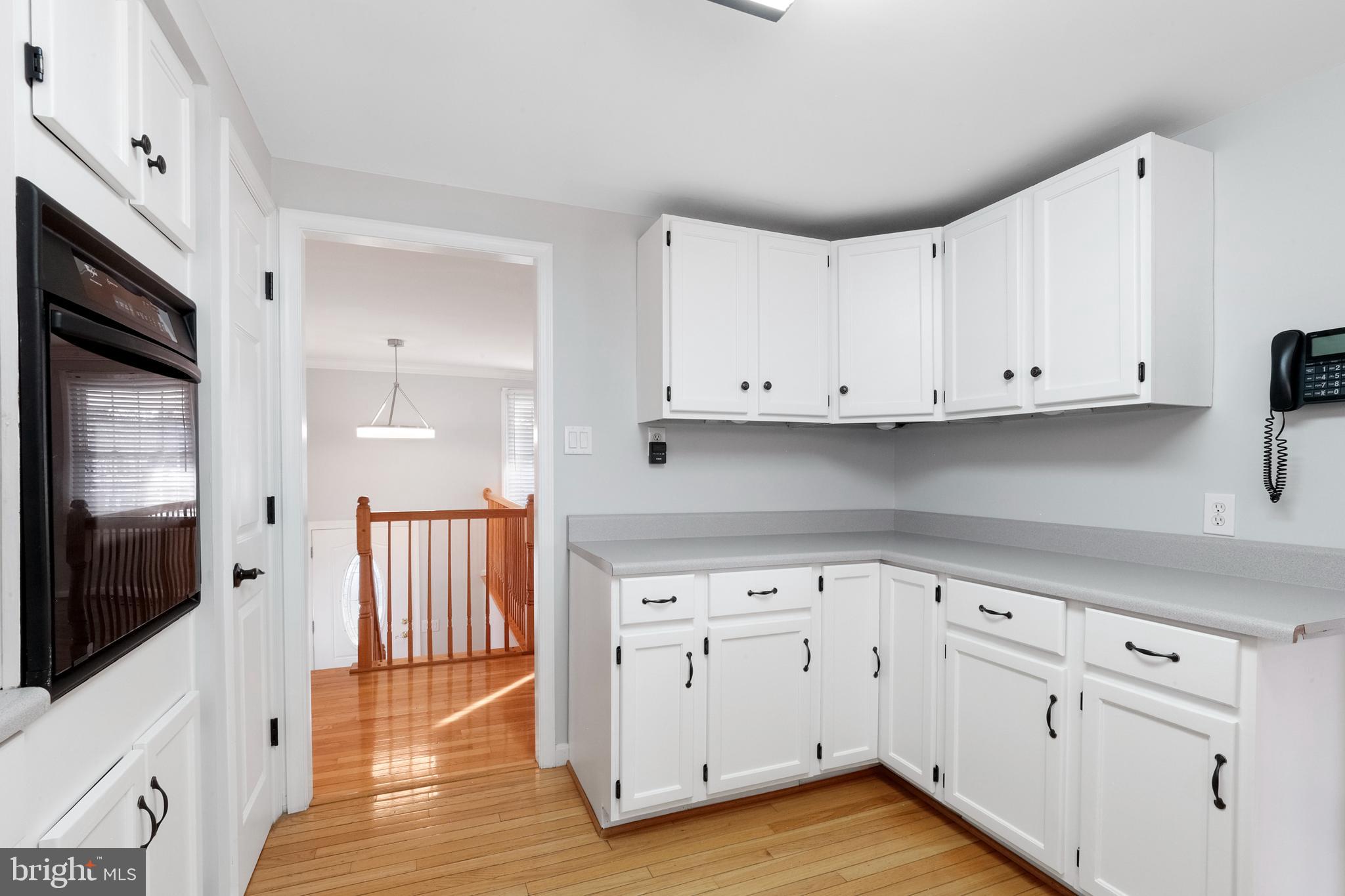 13310 Poplar Tree Road Fairfax, VA 22033 - Photo 12 of 41 Kitchen