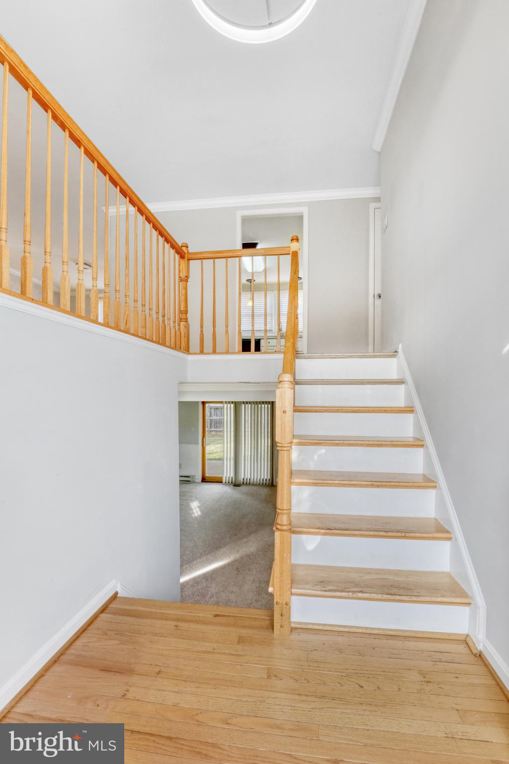 Split foyer entry way