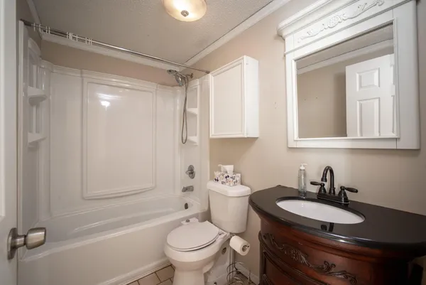 $179,900 | 1720 Michigan Street, Algonac, MI 48001