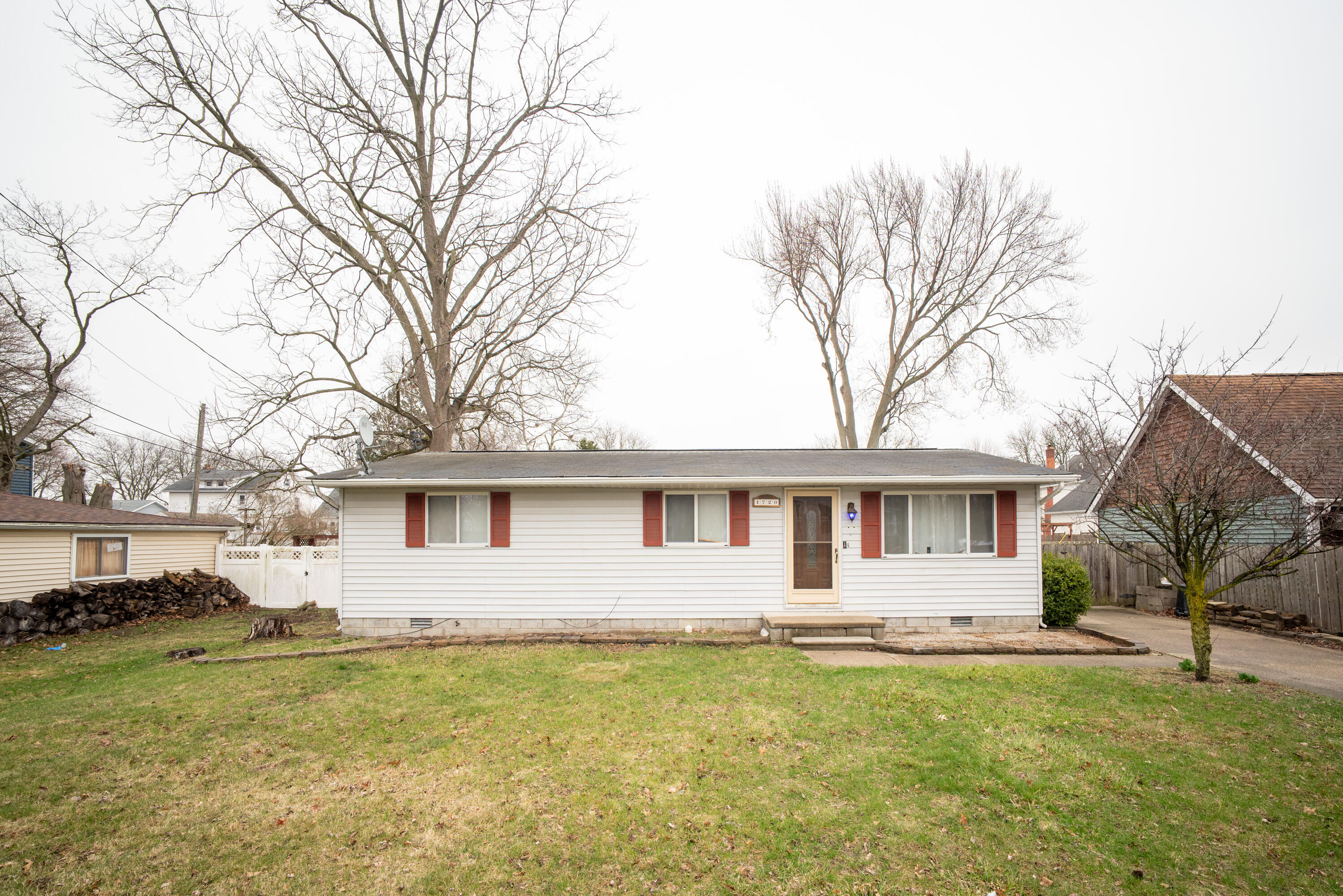 1720 Michigan Street Algonac, MI 48001 - Photo 26 of 32 25