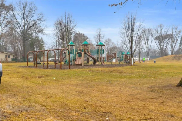 $179,900 | 1720 Michigan Street, Algonac, MI 48001