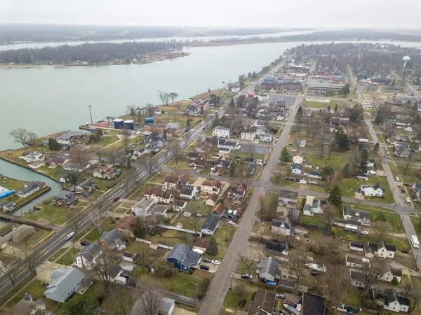 $179,900 | 1720 Michigan Street, Algonac, MI 48001