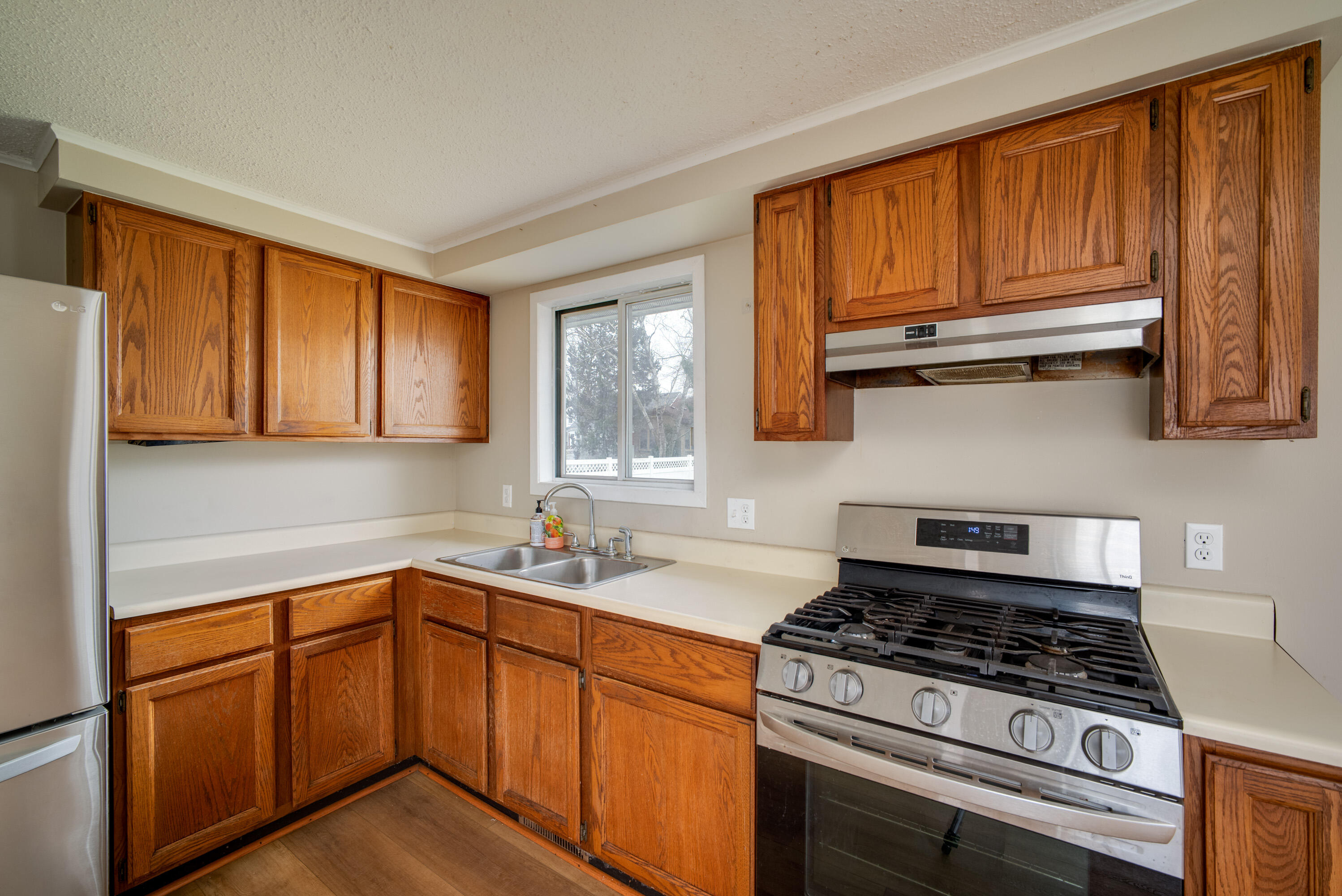 1720 Michigan Street Algonac, MI 48001 - Photo 9 of 32 8