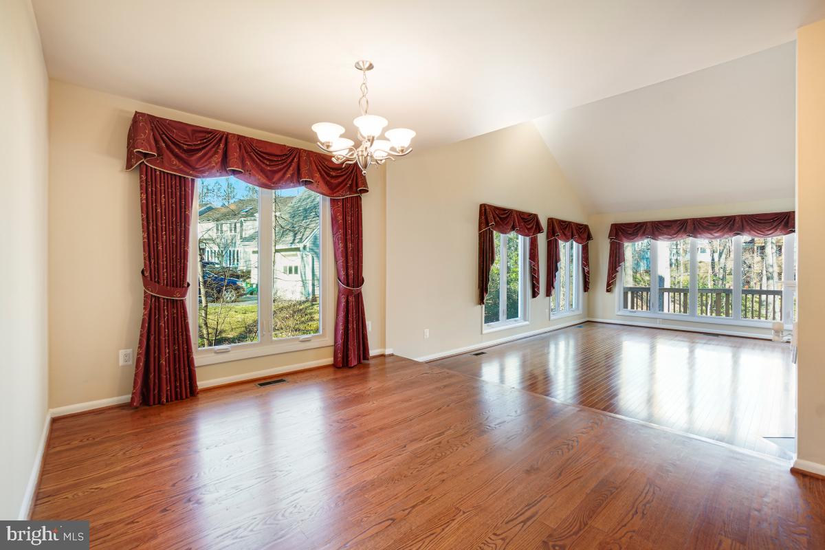11626 Chapel Cross Way Reston, VA 20194 - Photo 12 of 48
