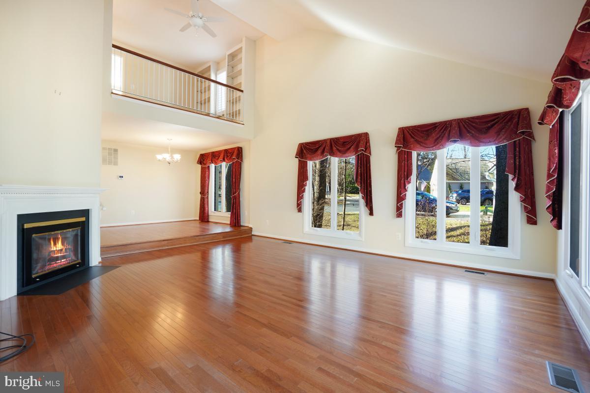 11626 Chapel Cross Way Reston, VA 20194 - Photo 15 of 48