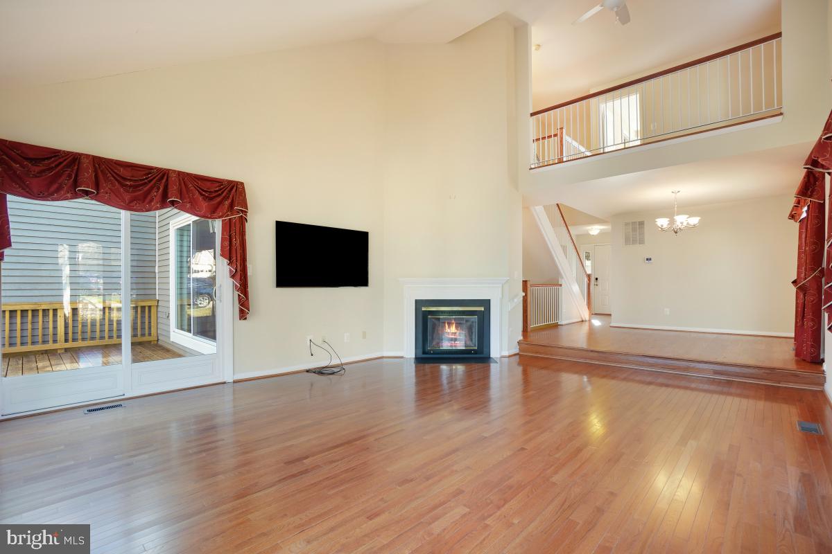 11626 Chapel Cross Way Reston, VA 20194 - Photo 16 of 48