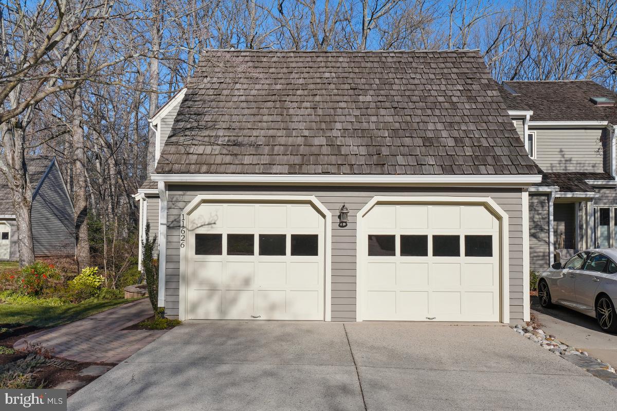 11626 Chapel Cross Way Reston, VA 20194 - Photo 2 of 48