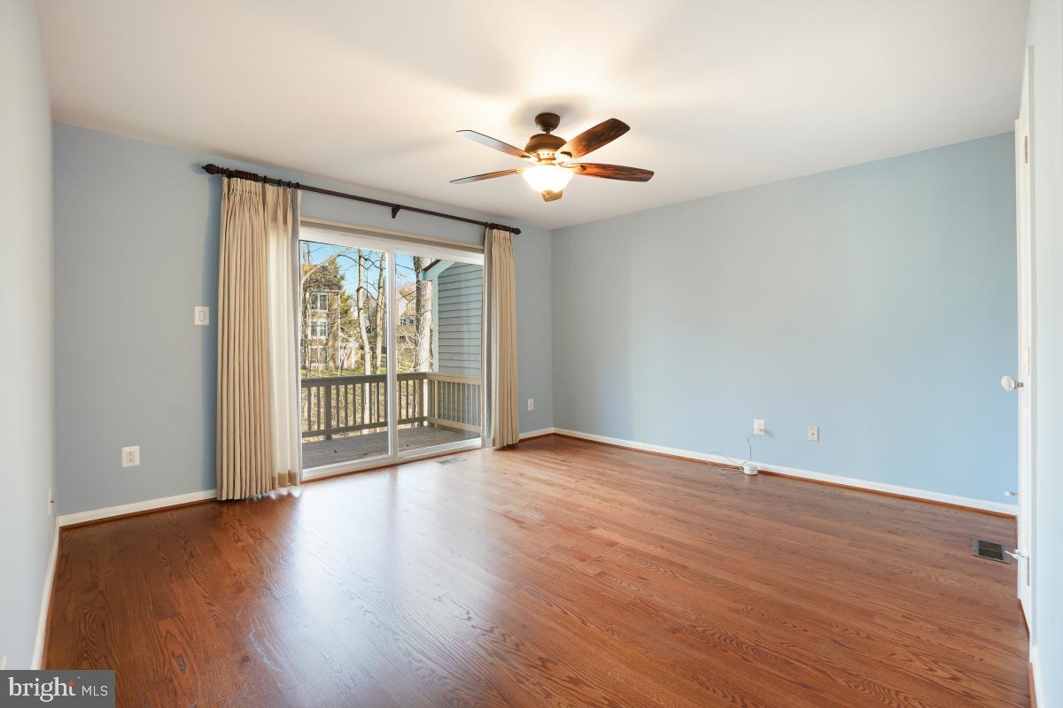 11626 Chapel Cross Way Reston, VA 20194 - Photo 26 of 48