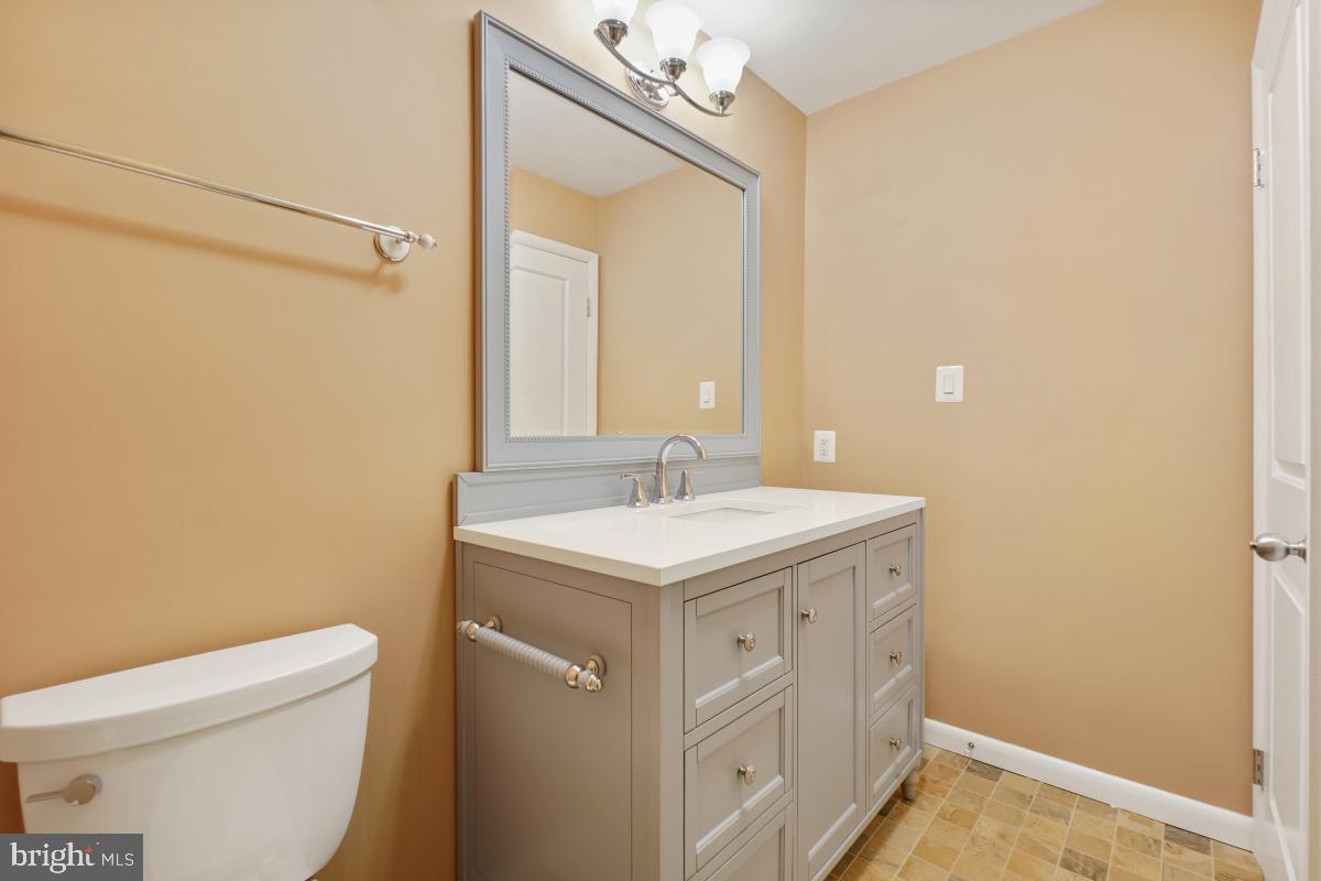 11626 Chapel Cross Way Reston, VA 20194 - Photo 35 of 48