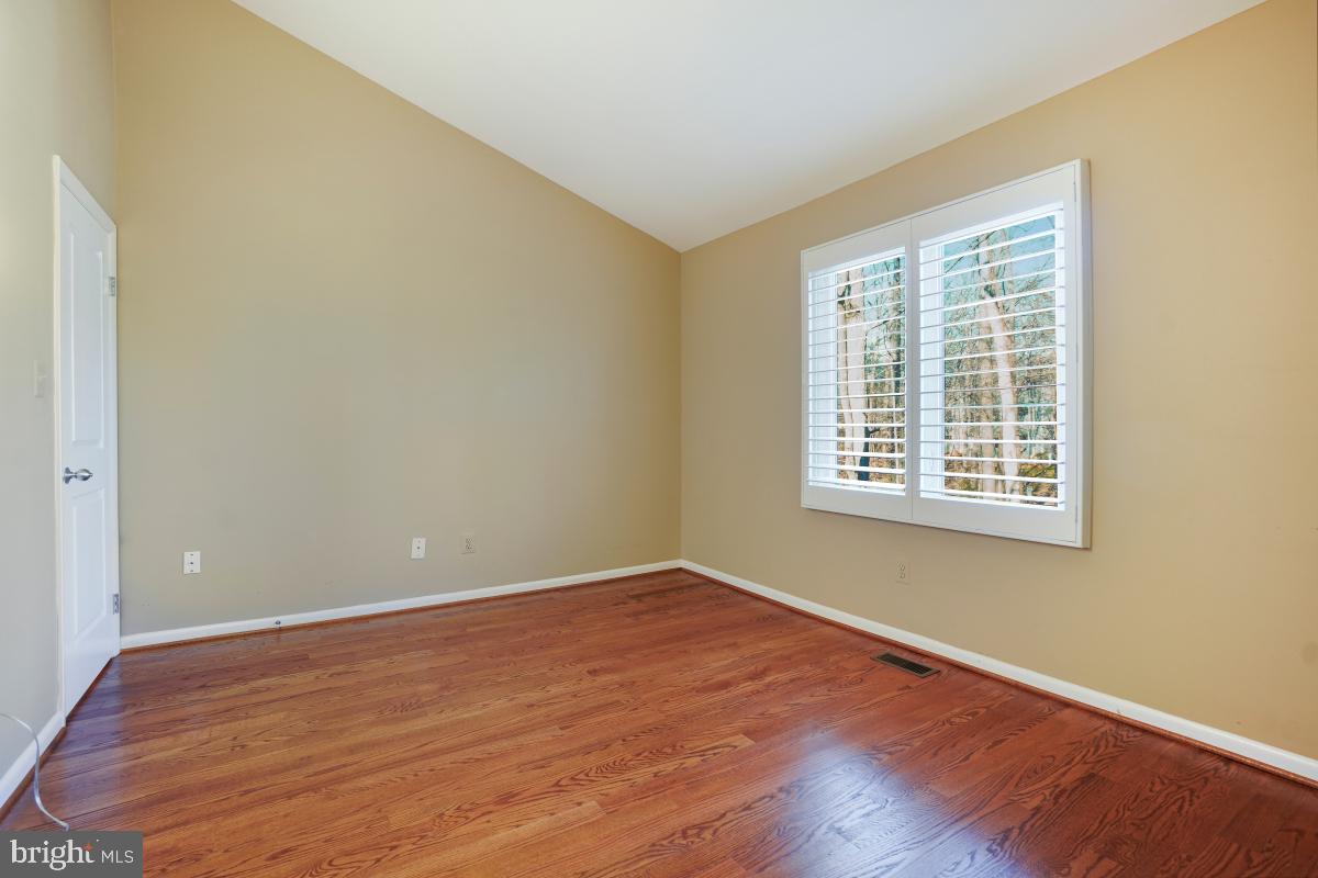 11626 Chapel Cross Way Reston, VA 20194 - Photo 37 of 48