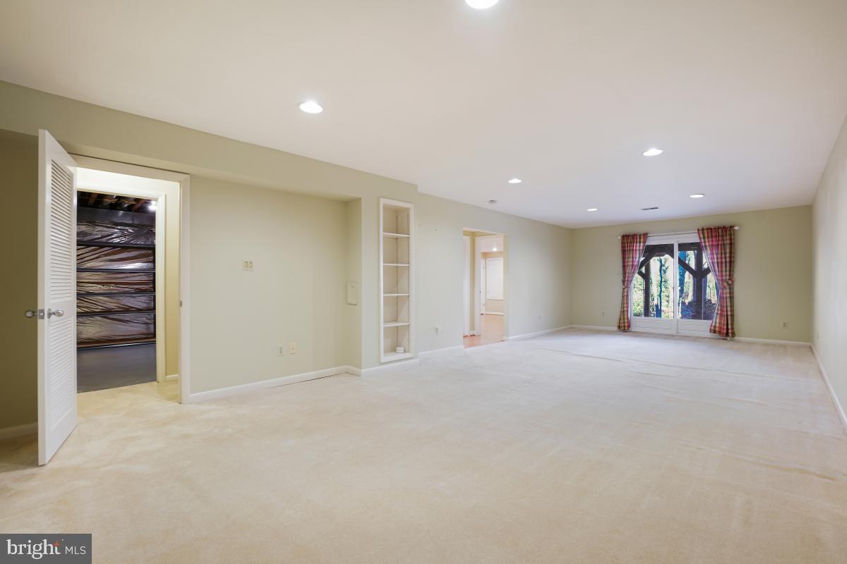 11626 Chapel Cross Way Reston, VA 20194 - Photo 41 of 48
