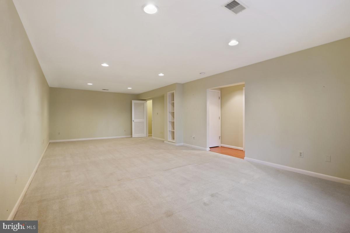 11626 Chapel Cross Way Reston, VA 20194 - Photo 42 of 48