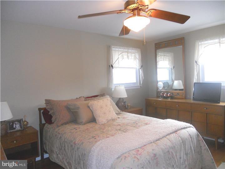 1293 Whitney Road Southampton, PA 18966 - Photo 7 of 11 Bedroom - Main