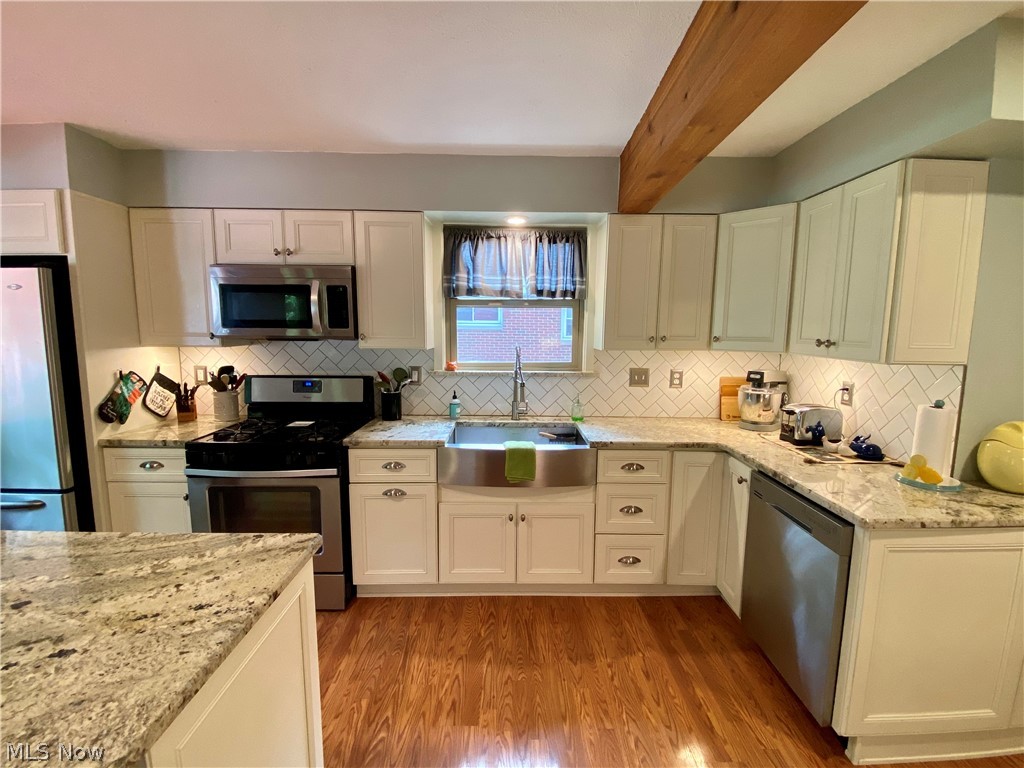 2877 Wagar Road Rocky River, OH 44116 - Photo 4 of 33