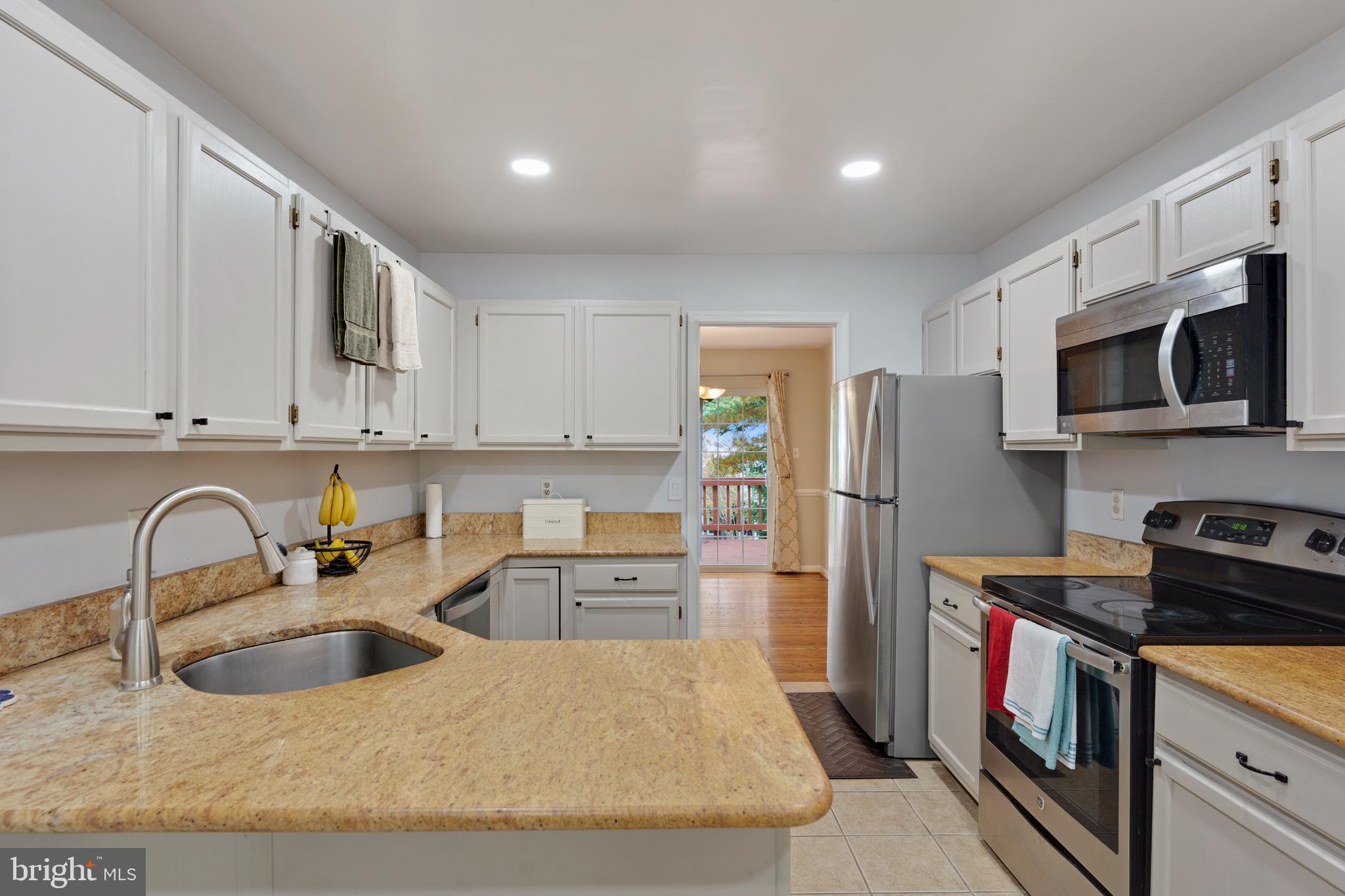 16 Hugo Court Silver Spring, MD 20906 - Photo 10 of 50 Kitchen