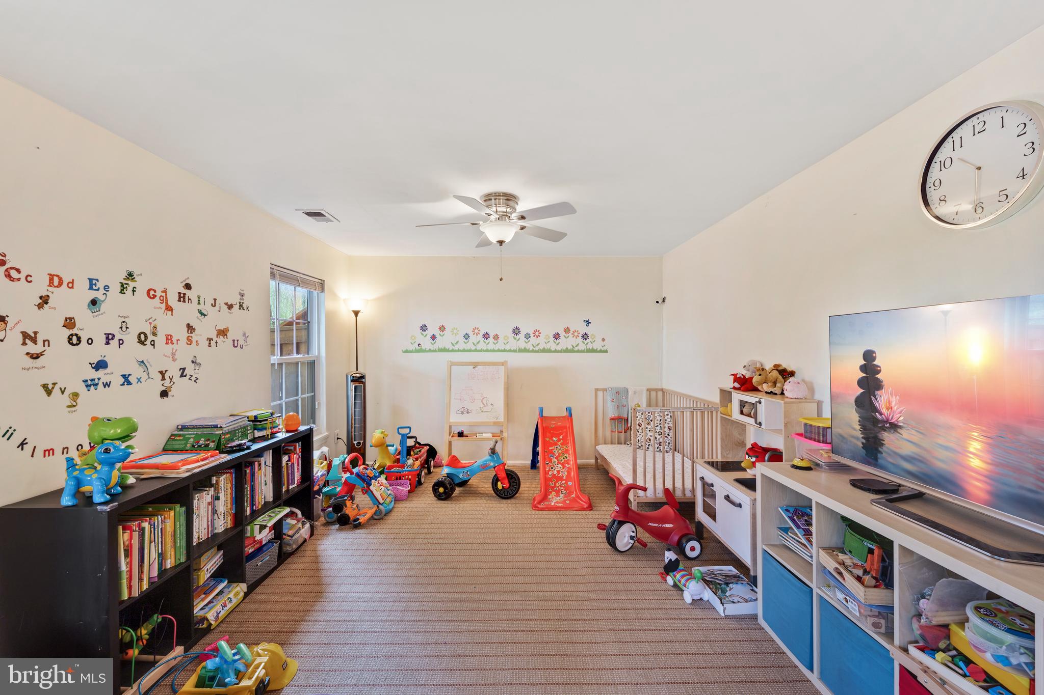 16 Hugo Court Silver Spring, MD 20906 - Photo 36 of 50 Rec room