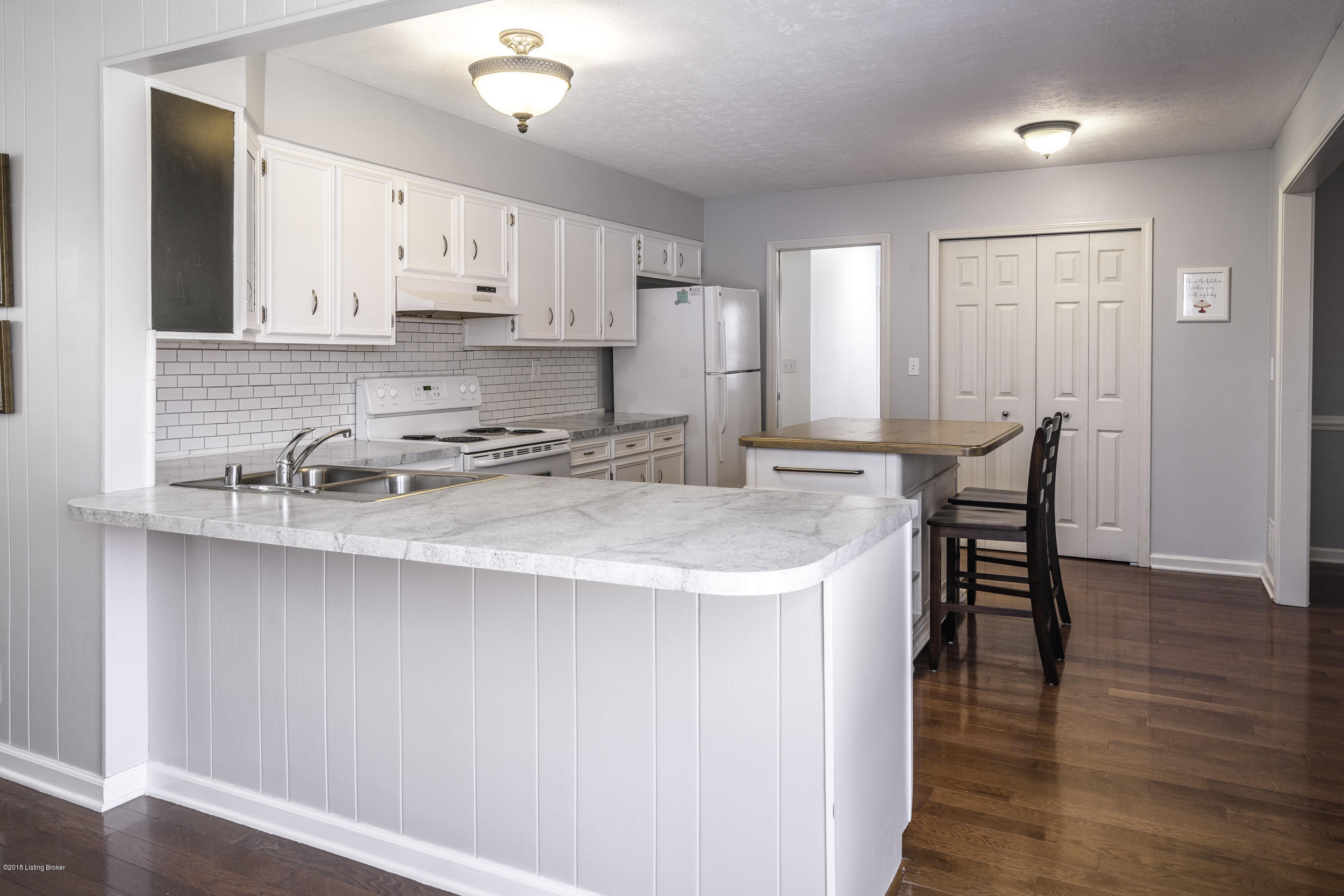 6808 Tottenham Road Louisville, KY 40207 - Photo 21 of 53 6808 Tottenham Road-21