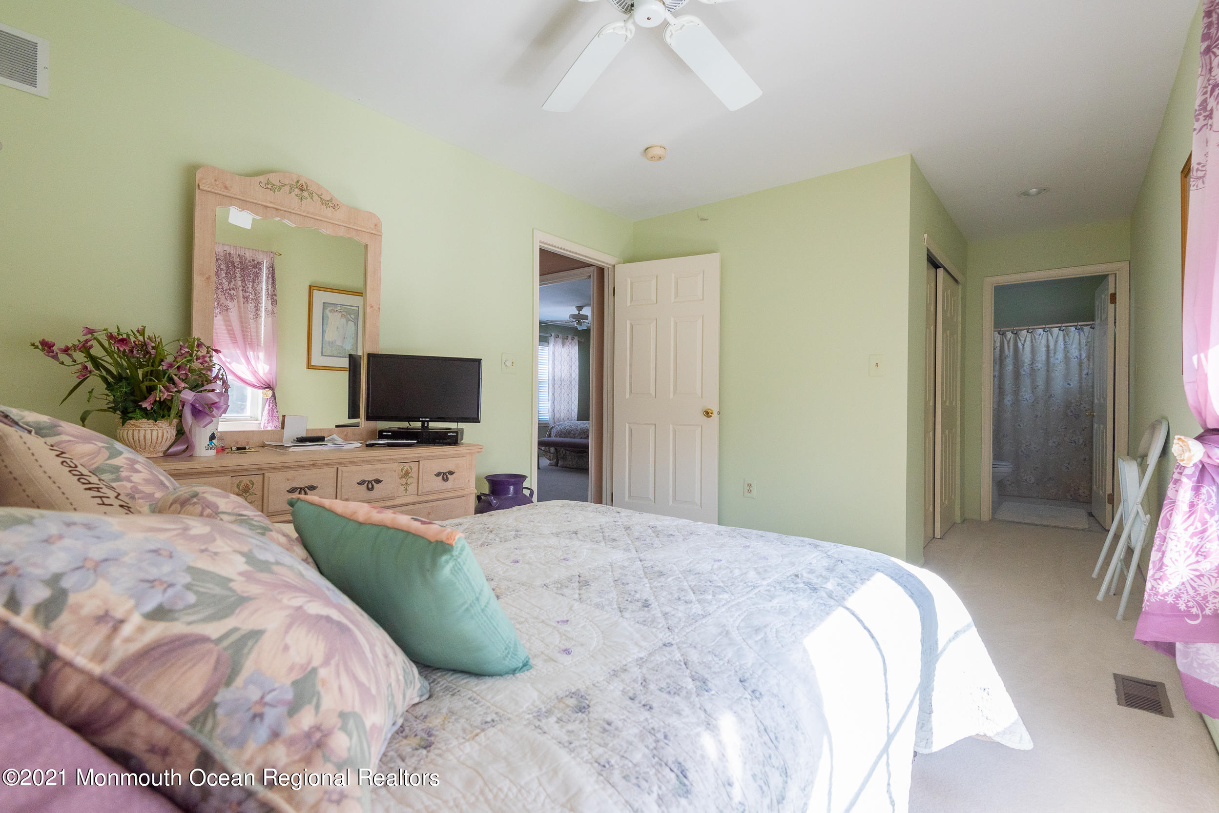 12 Perri Road Freehold, NJ 07728 - Photo 16 of 23 Bed 2
