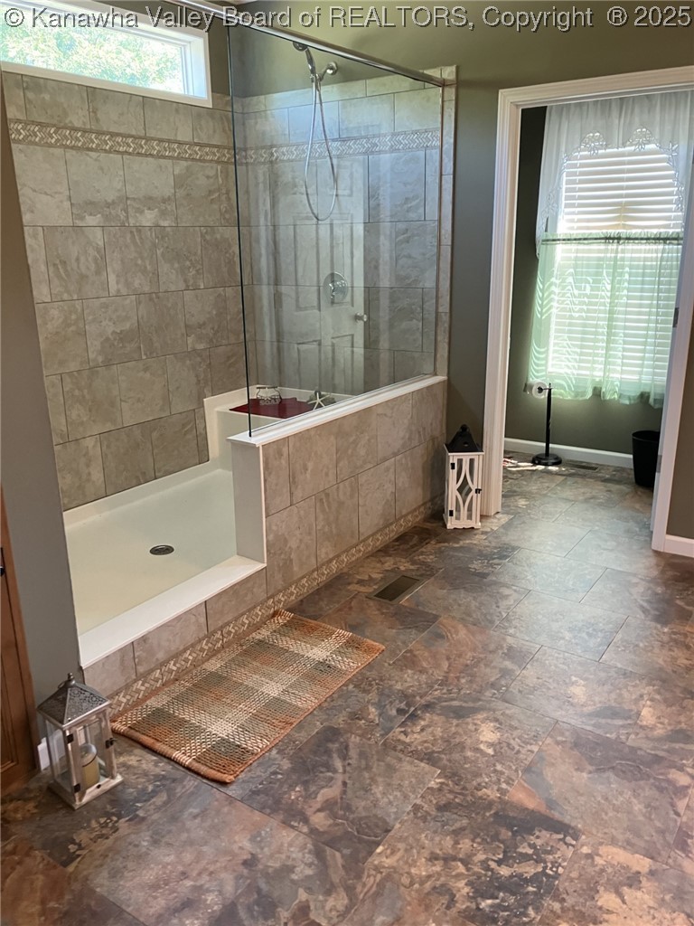 313 Charleston Road Point Pleasant, WV 25550 - Photo 12 of 13 Gallery Image 12